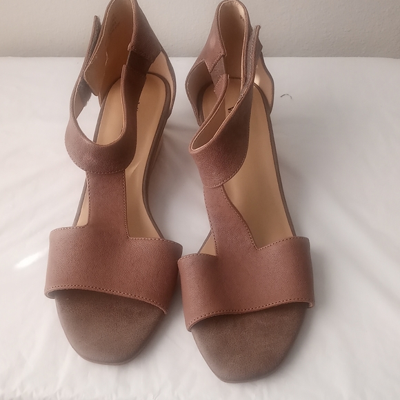 Vaneli Sandals - Picture 2 of 7